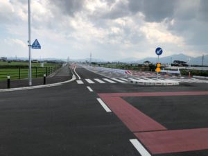 【完成しました県道六軒鎌田線バイパス道路】