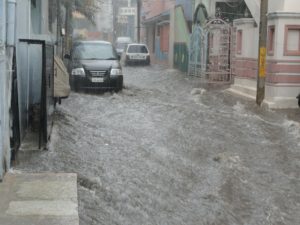 【ゲリラ豪雨に備えましょう】