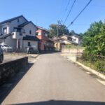 【山室町300万円土地幅員5ｍの前面道路】