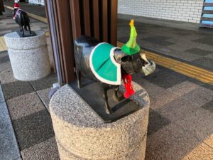 【クリスマス仕様の松阪駅前の松阪牛】