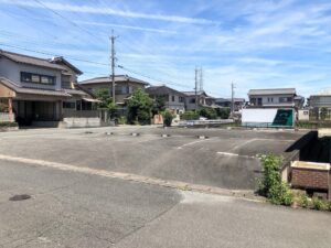 【パークタウン学園前東側駐車場】