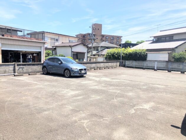 【三重高通り周辺の月極駐車場赤田駐車場】