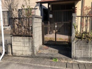 【五反田町三丁目中古住宅門扉】