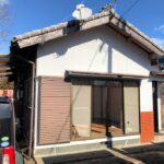 【南側より見た建物外観】