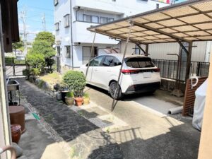 【カーポート付き駐車スペース】